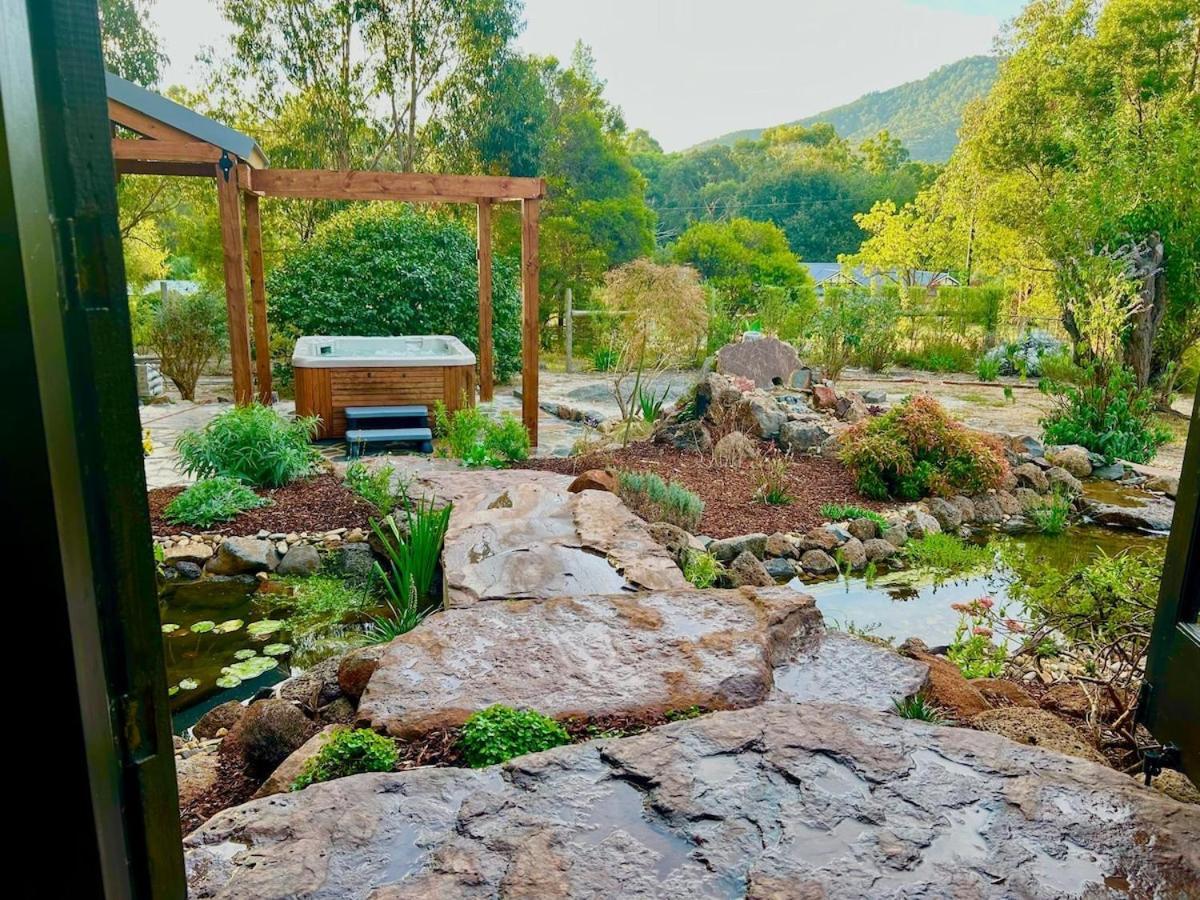 The Temple - Country Farm Retreat Launching Place Exterior foto