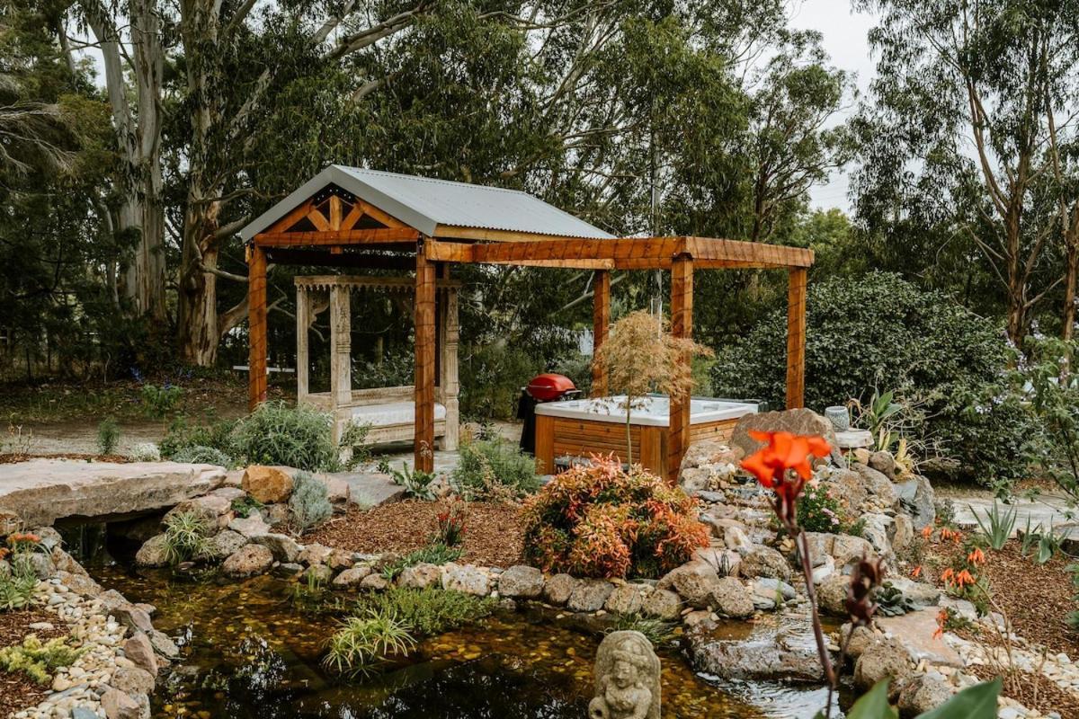 The Temple - Country Farm Retreat Launching Place Exterior foto